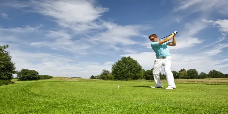 Golf In Bombay (Mumbai) 