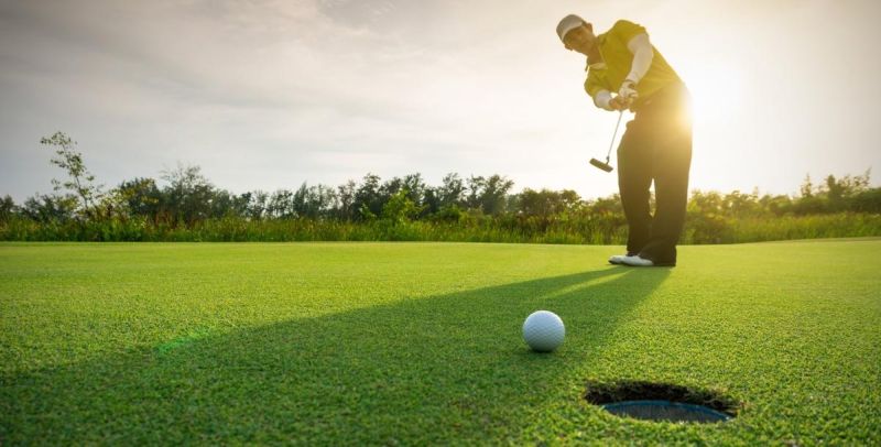 Golf In Bombay (Mumbai) 