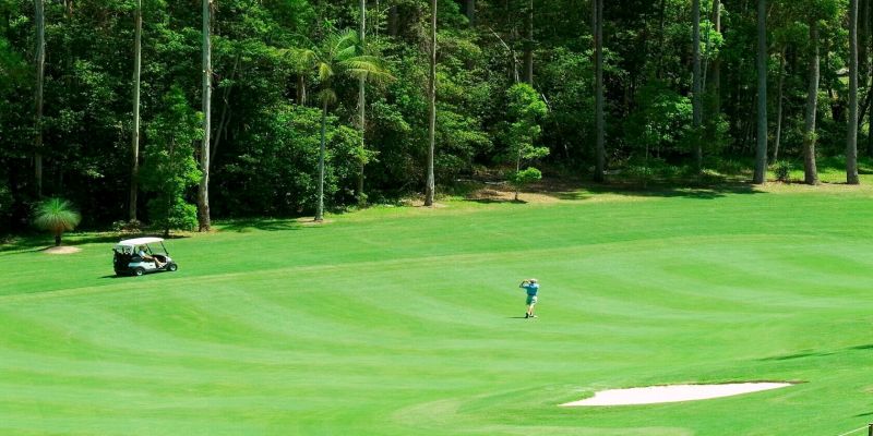 Golf In Ooty (Udhagamandalam) 