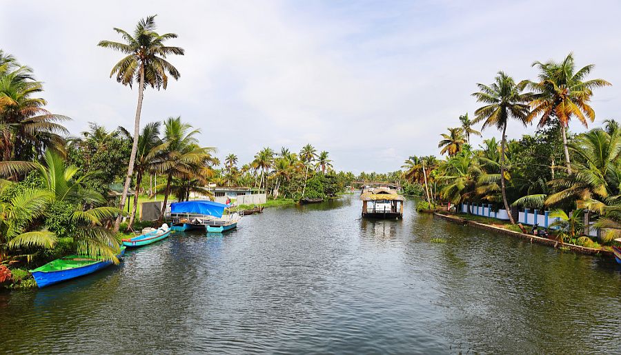 Kerala Backwaters & Houseboat