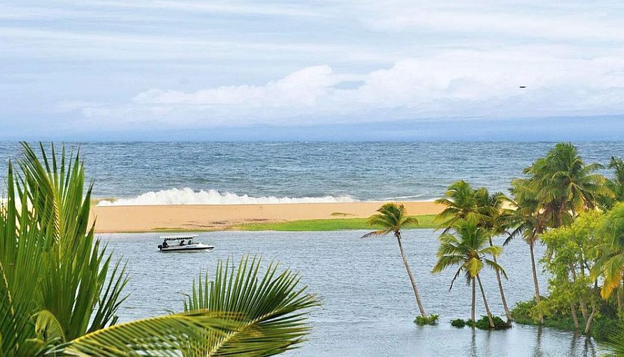 Kerala Backwaters & Houseboat